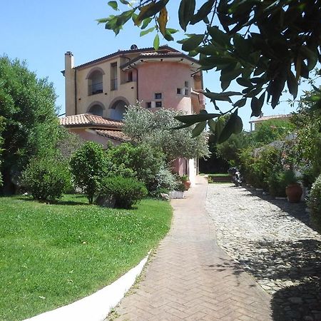 Locanda Tipica Sa Corte Oliena Exteriér fotografie