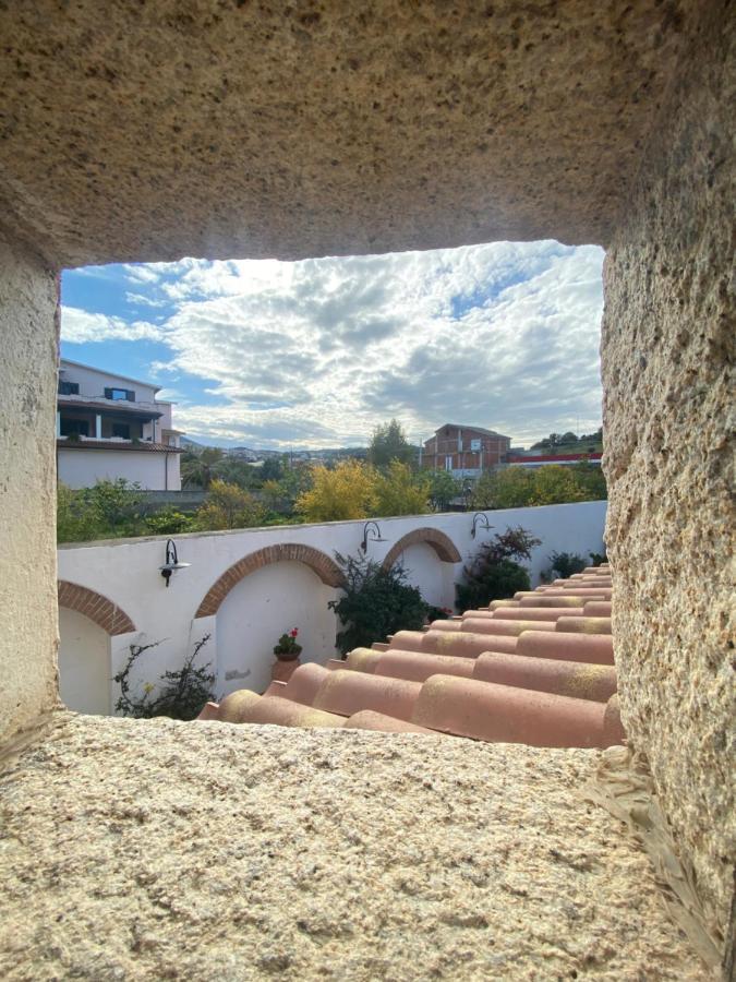 Locanda Tipica Sa Corte Oliena Exteriér fotografie