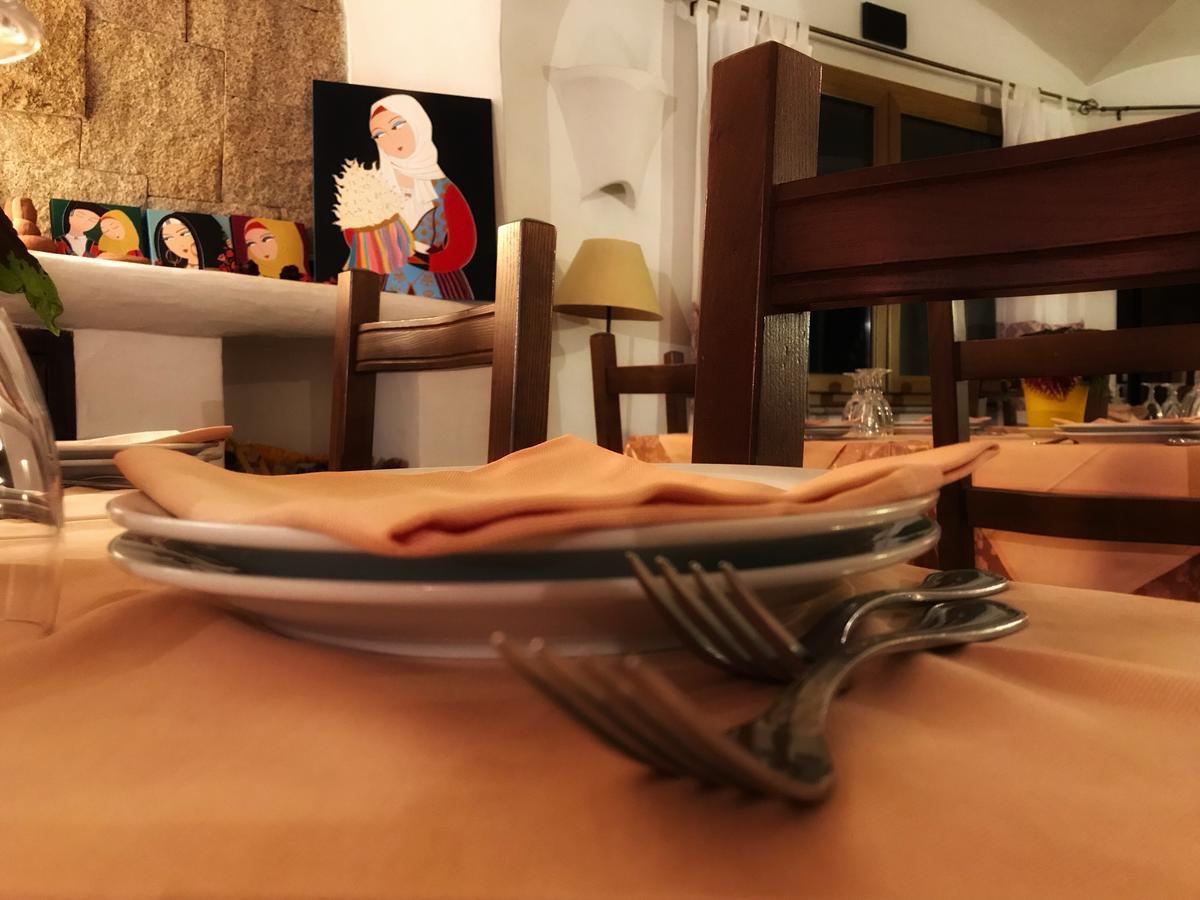 Locanda Tipica Sa Corte Oliena Exteriér fotografie
