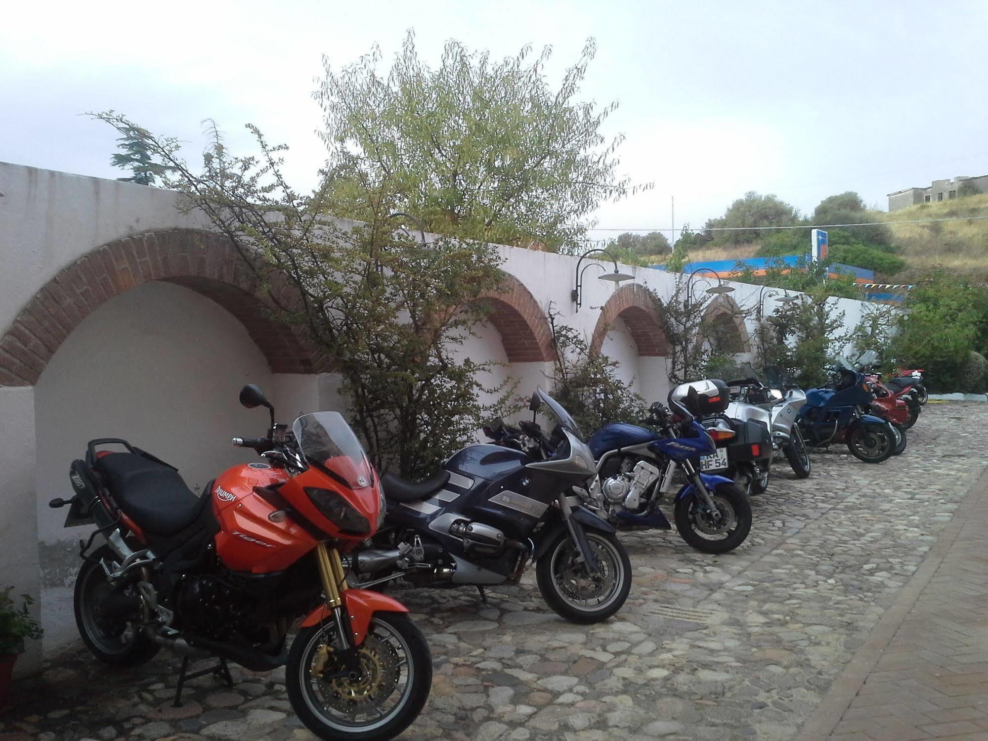 Locanda Tipica Sa Corte Oliena Exteriér fotografie